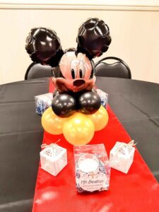 THEMED MINI BALLOON CENTERPIECE